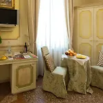 Oda ve Kahvaltı Antica Residenza D'azeglio Room&breakfast Di Charme Bolonya