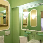 Oda ve Kahvaltı Antica Residenza D'azeglio Room&breakfast Di Charme Bolonya