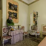 Oda ve Kahvaltı Antica Residenza D'azeglio Room&breakfast Di Charme 4*