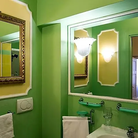 Antica Residenza D'azeglio Room&breakfast Di Charme