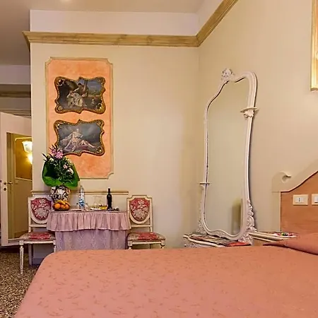 Bed & Breakfast Antica Residenza D'azeglio Room&breakfast Di Charme 4*
