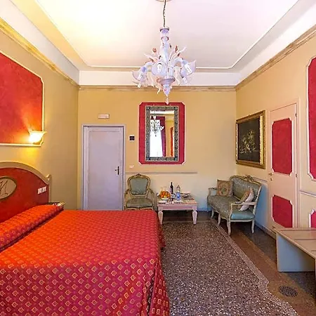 Antica Residenza D'azeglio Room&breakfast Di Charme