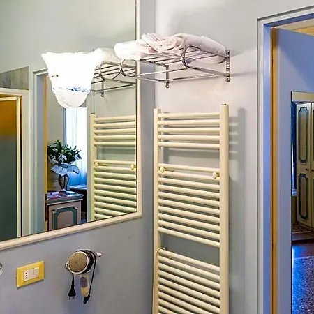 Bed & Breakfast Antica Residenza D'azeglio Room&breakfast Di Charme 4*