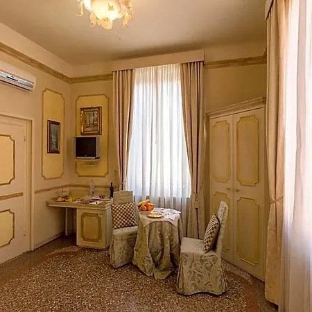 Bed & Breakfast Antica Residenza D'azeglio Room&breakfast Di Charme 4*