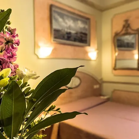 Bed & Breakfast Antica Residenza D'azeglio Room&breakfast Di Charme 2*