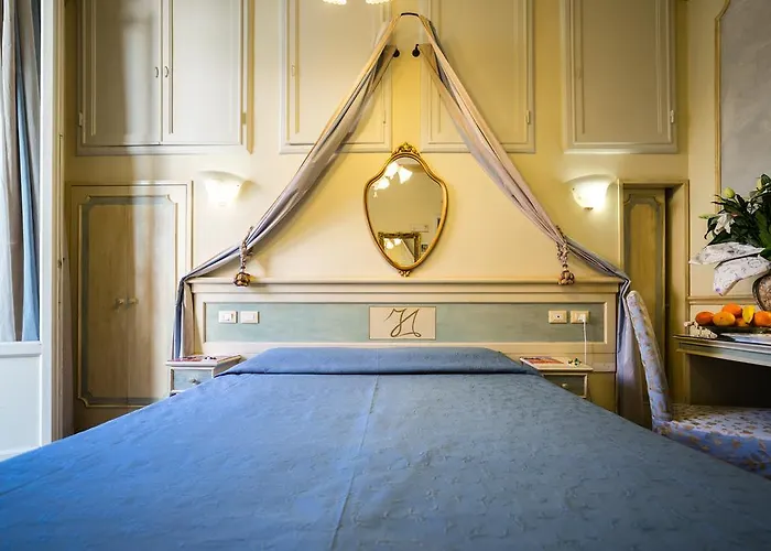 Antica Residenza D'azeglio Room&breakfast Di Charme Bed & Breakfast 4*