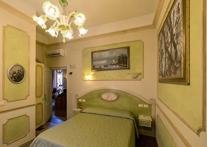 Alojamento de Acomodação e Pequeno-almoço Antica Residenza D'azeglio Room&breakfast Di Charme