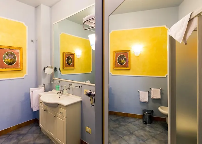 Antica Residenza D'azeglio Room&breakfast Di Charme