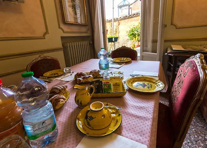 Antica Residenza D'azeglio Room&breakfast Di Charme