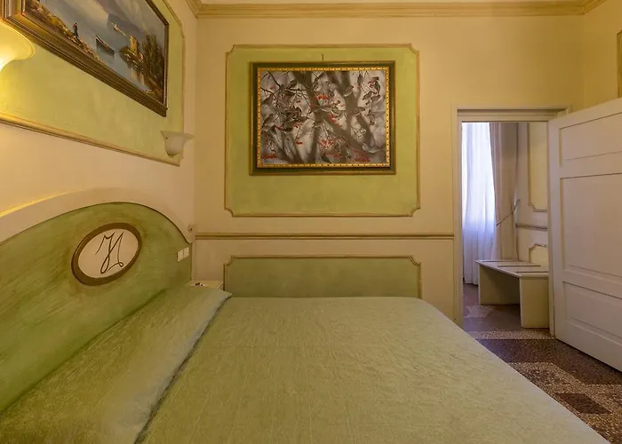Antica Residenza D'azeglio Room&breakfast Di Charme Bed & Breakfast 4*