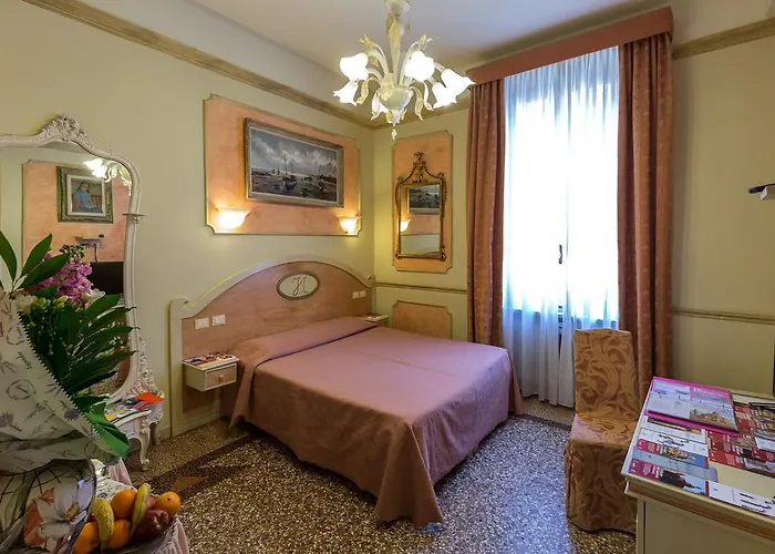 Antica Residenza D'azeglio Room&breakfast Di Charme Bologna